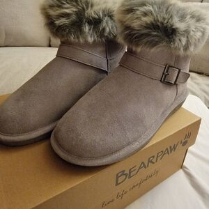Bearpaw Women's Gray/Tan Fur-Lined Boots